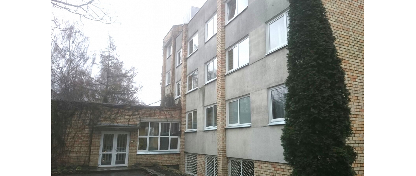 47. secondary school, PVC windows